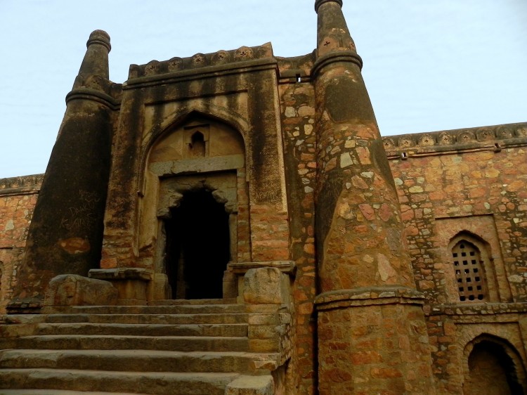 Did You Ever Notice These Monuments In Delhi?